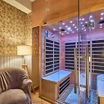 Дом отдыха Jacuzzi Sauna Terrasse Venosc Ле дез Альп